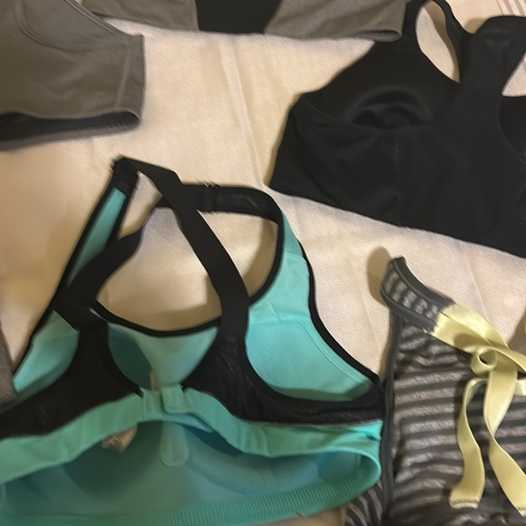 Sports bras. Nike, VSX, Mondetta, one off brand. - Picture 6 of 7